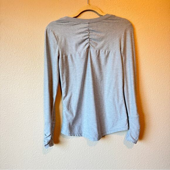 Title Nine Light Blue Ruched Long Sleeve Tee Shirt Womens XS Casual Gorpcore Top - Picture 9 of 10